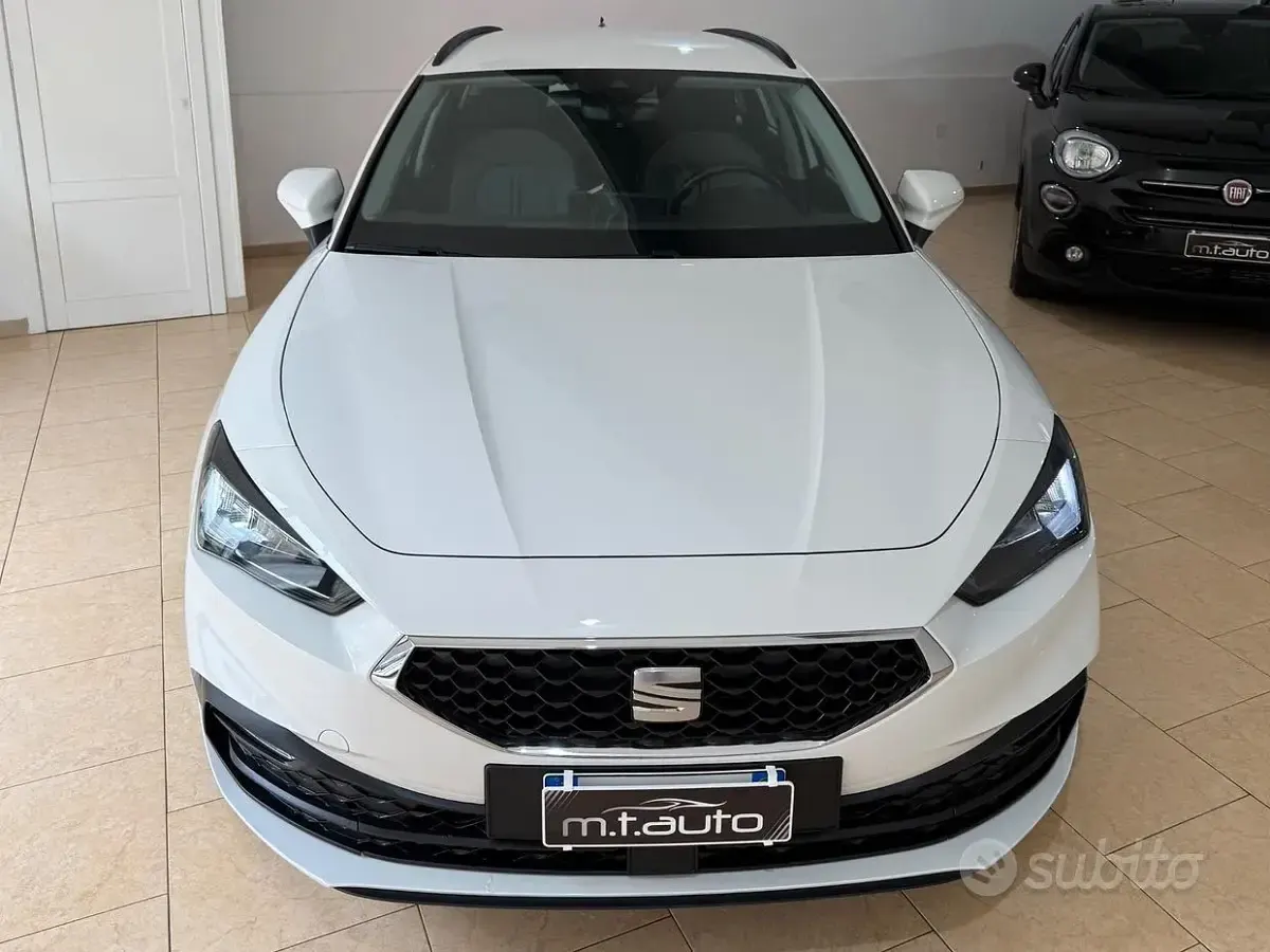 Usata Seat Leon Business 116 CV (85 kW) 2022 Bianco Station wagon
