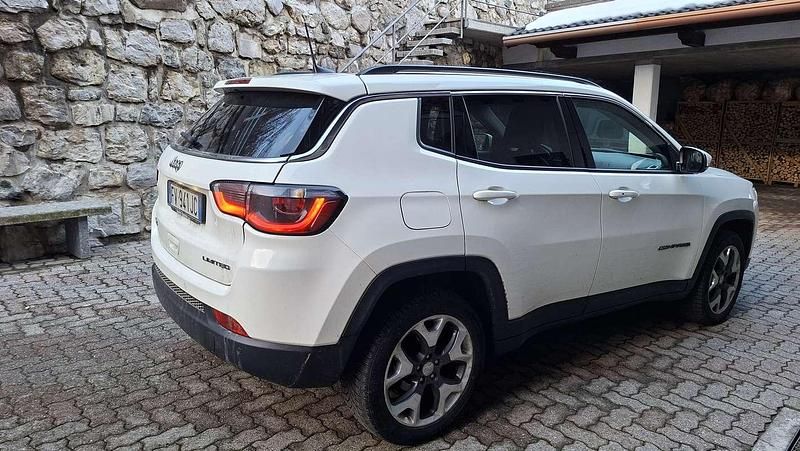 Usata Jeep Compass Limited 140 CV (102 kW) 2019 Bianco SUV