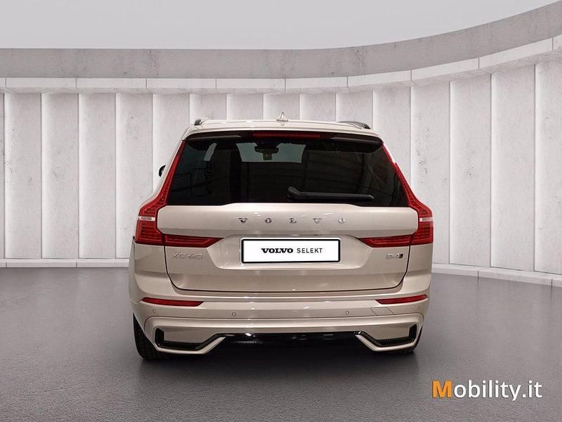 Usata Volvo XC60 Plus 197 CV (144 kW) 2024 Bright dusk SUV