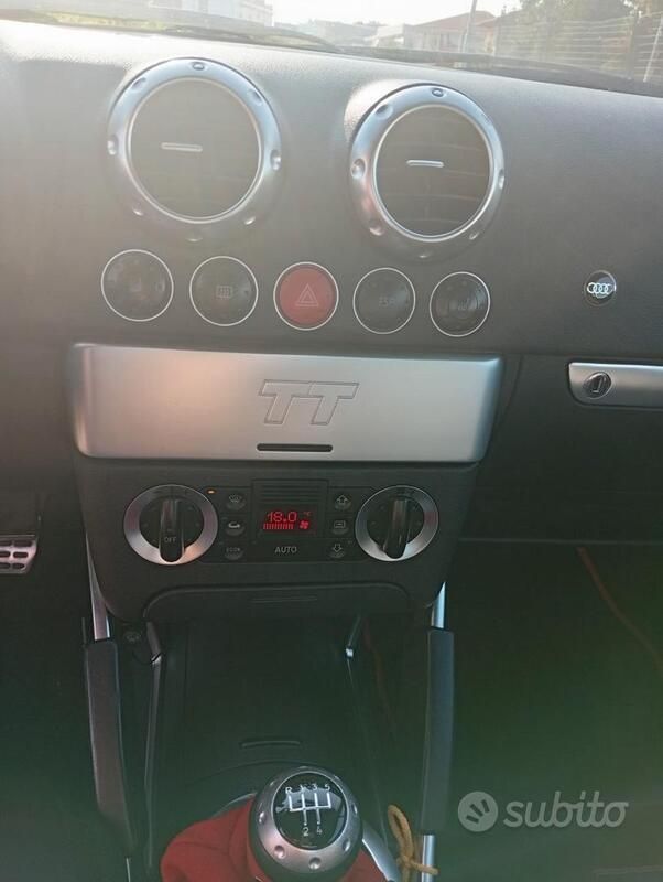 Usata Audi TT 180 CV (132 kW) 1999 Grigio Coupé