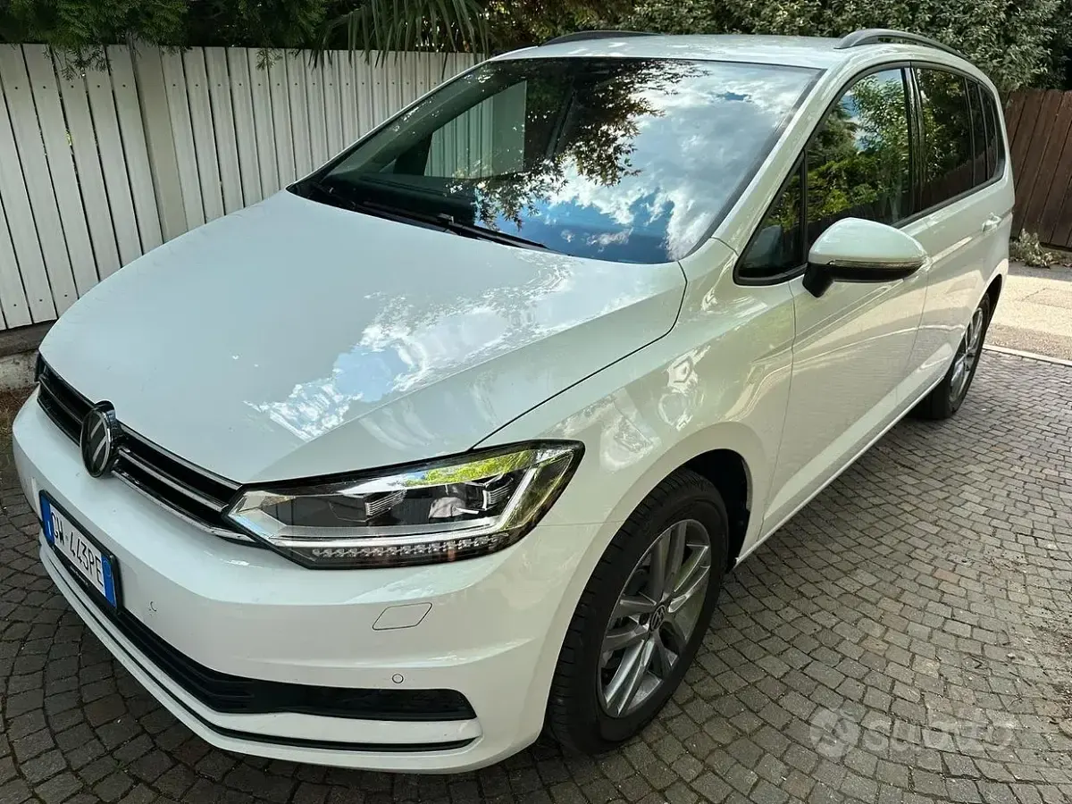 Usata VW Touran Edition 150 CV (110 kW) 2024 Bianco Monovolume