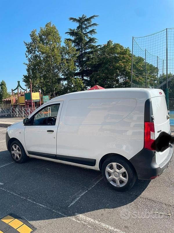 Usata Dacia Dokker 102 CV (75 kW) 2018 Monovolume