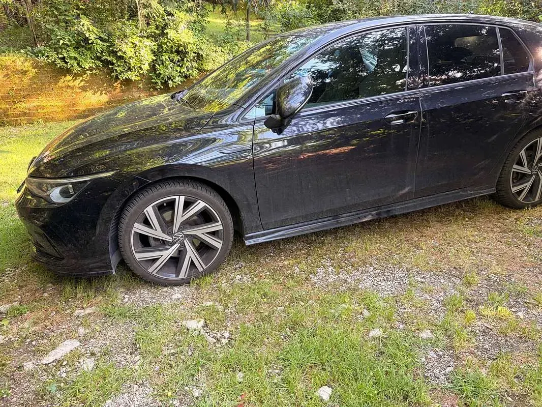 Occasion VW Golf VIII R-line 150 PK (110 kW) 2021 Zwart Sedan
