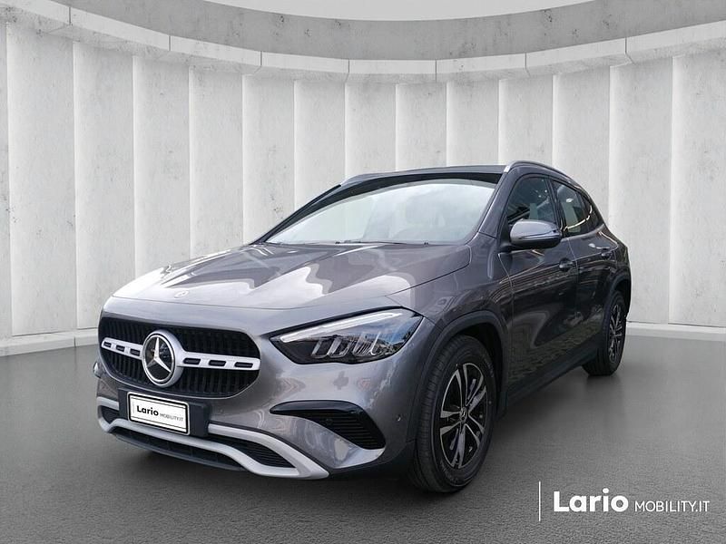 Usata Mercedes GLA180 Advanced Plus 136 CV (100 kW) 2023 Grigio SUV