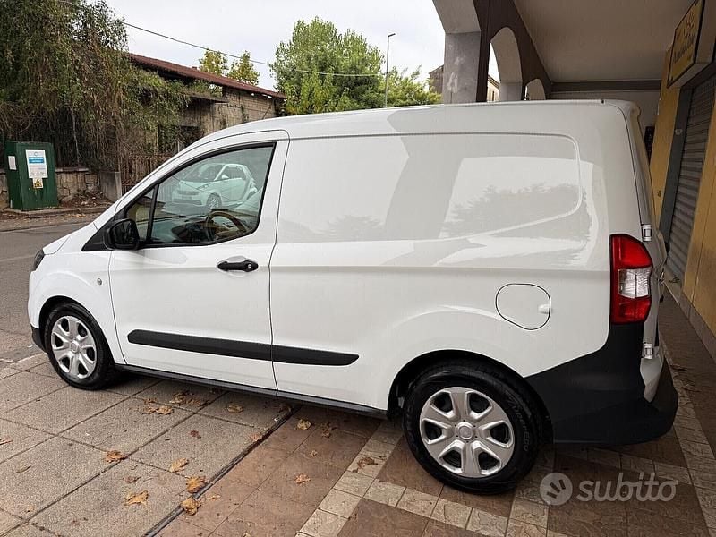 Usata Ford Transit Trend 101 CV (74 kW) 2023 Bianco Furgone