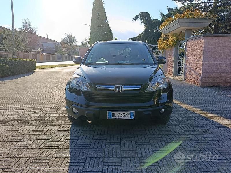 Usata 2007 Honda CR-V SUV | 3000 € - Immagine 1/4