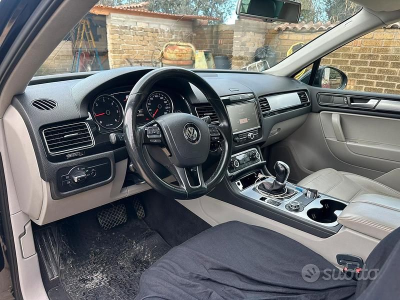 Usata VW Touareg R-line 245 CV (180 kW) 2013 Nero SUV