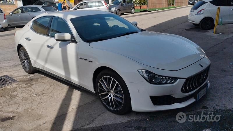 Bianco Usata 2015 Maserati Ghibli Coupé | 27.000 € (Molto cara) - Immagine 1/3
