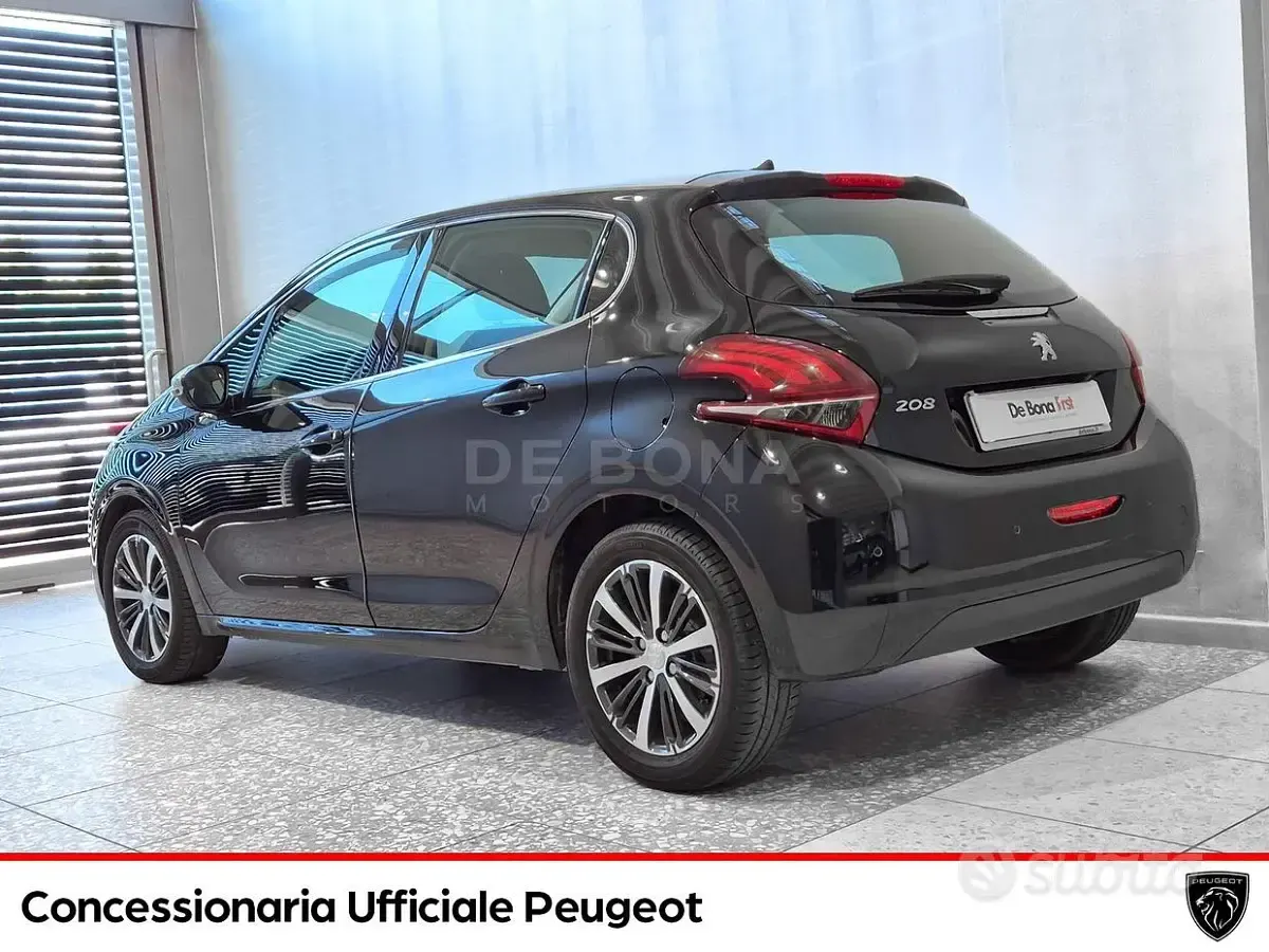 Usata Peugeot 208 Allure 110 CV (80 kW) 2018 Nero Utilitaria