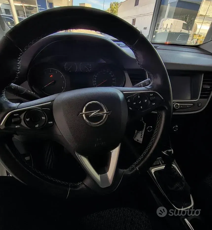 Usata Opel Crossland 110 CV (80 kW) 2022 Bianco SUV