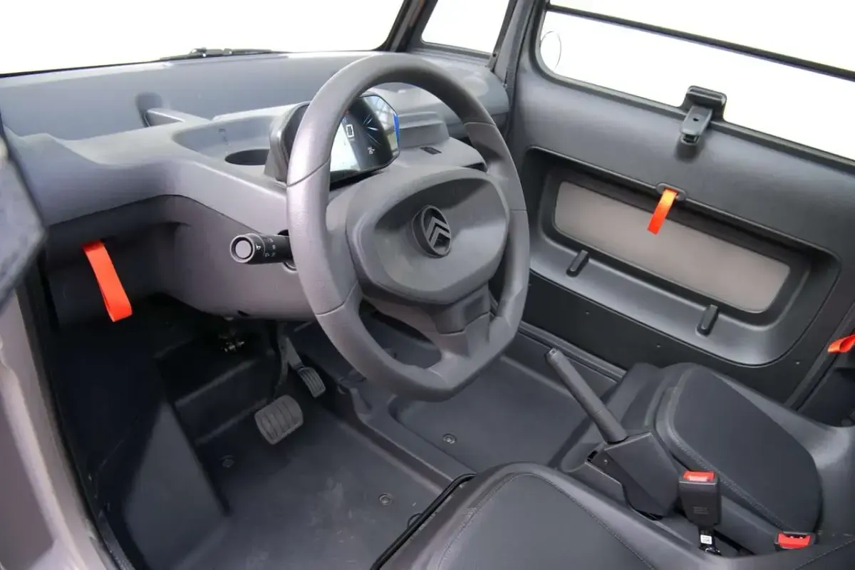 Nuova Citroën AMI 2026 Grigio Utilitaria
