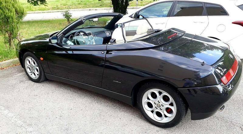 Nero Usata 1997 Alfa Romeo Spider Cabrio | 8900 € (Molto cara) - Immagine 1/4
