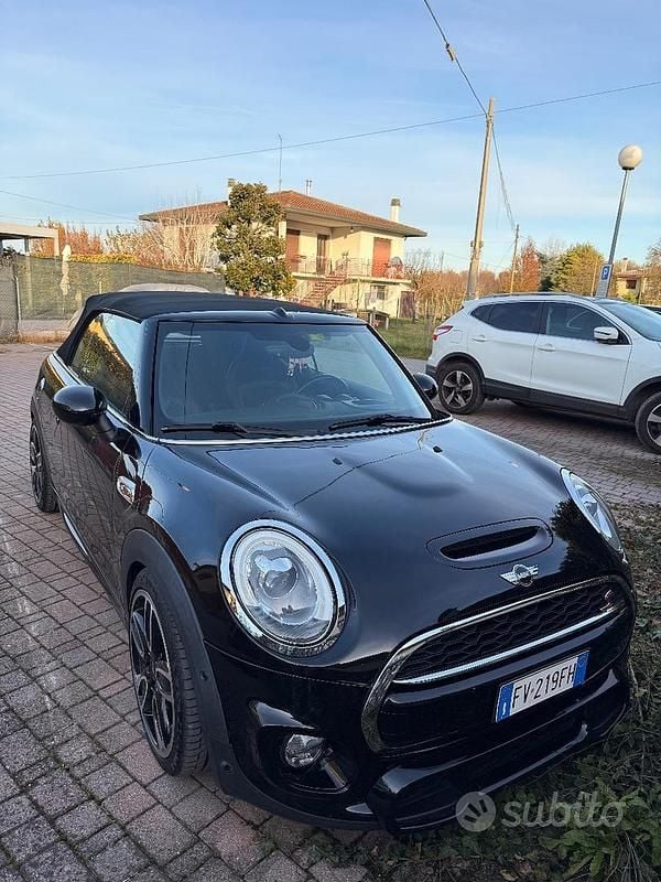 Usata Mini Cooper S Cabriolet 211 CV (155 kW) 2016 Nero Cabrio