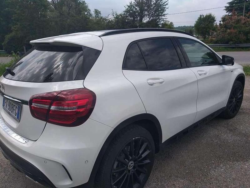 Usata Mercedes GLA200 Edition 136 CV (100 kW) 2019 Bianco SUV