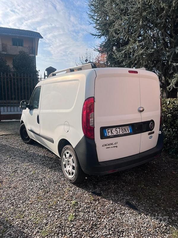 Usata Fiat Doblò 2017 Bianco Monovolume