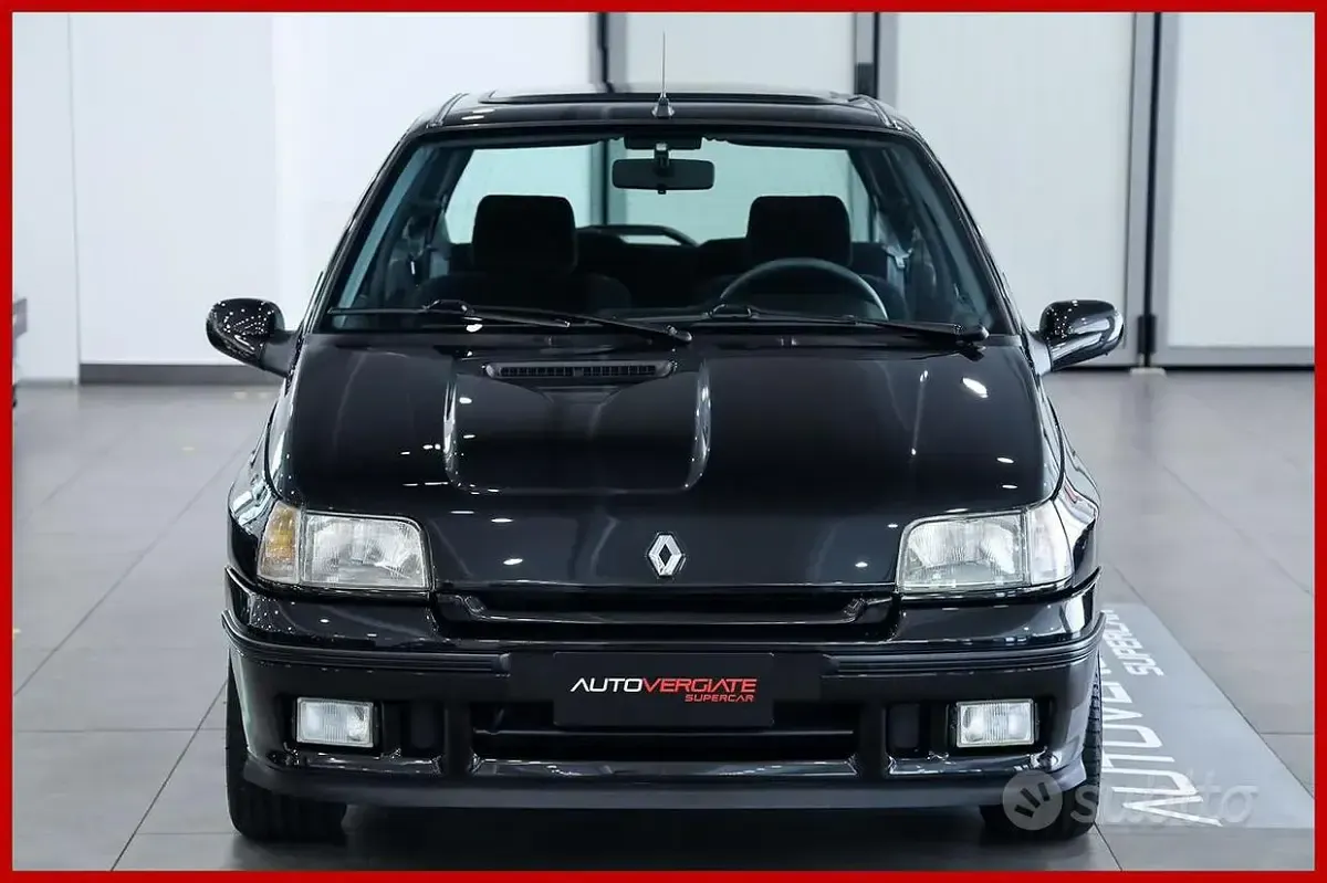 Usata Renault Clio 135 CV (99 kW) 1995 Nero Utilitaria