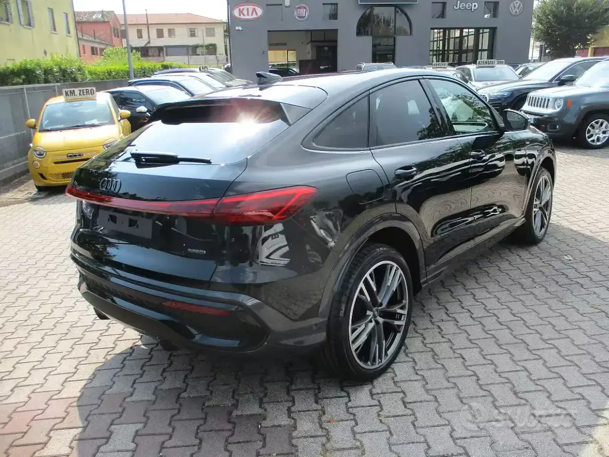 Nuova Audi Q5 Sportback S-Line 204 CV (150 kW) 2026 Nero SUV