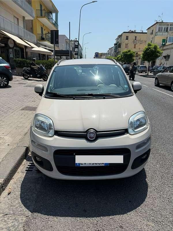 Usata 2014 Fiat Panda Easy Due volumi | 3900 € (Buon prezzo) - Immagine 1/4
