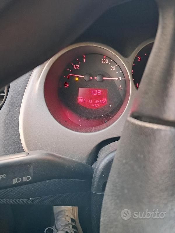 Usata Seat Altea 105 CV (77 kW) 2004 Monovolume