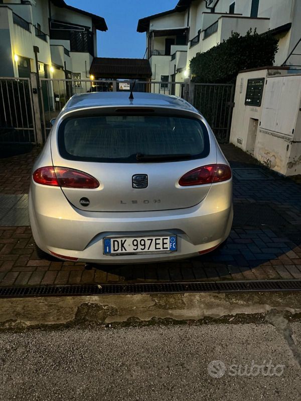Usata Seat Leon 2008 Grigio Berlina