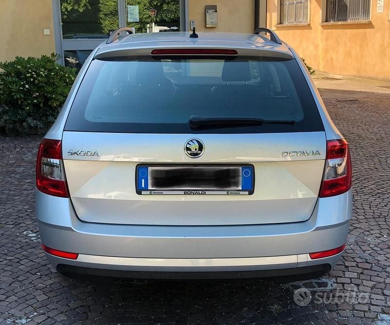 Usata Skoda Octavia 115 CV (84 kW) 2018 Grigio Station wagon