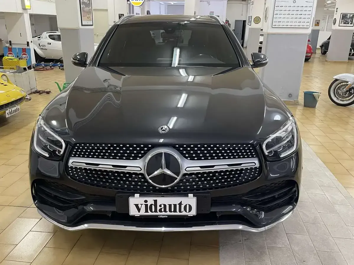 Usata Mercedes GLC300 Premium Plus 245 CV (180 kW) 2019 Grigio SUV