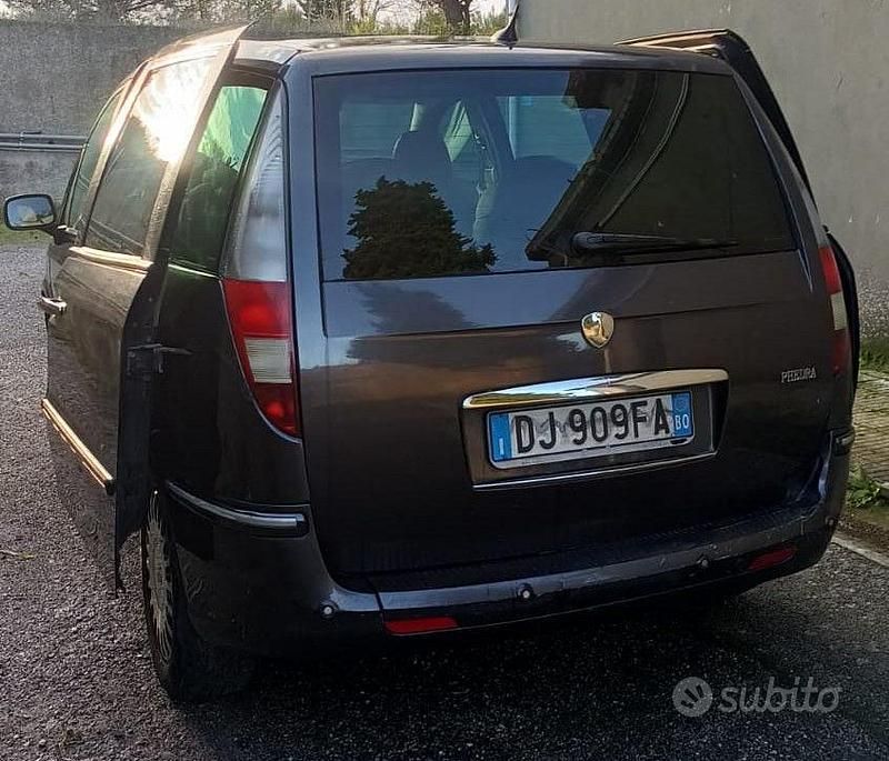 Usata Lancia Phedra 136 CV (100 kW) 2007 Grigio Monovolume