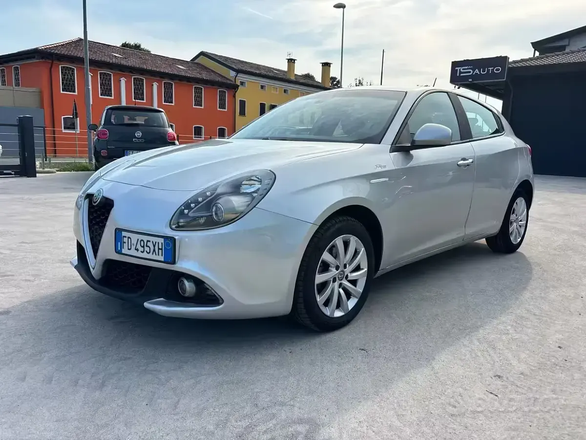 Usata Alfa Romeo Giulietta 120 CV (88 kW) 2016 Utilitaria
