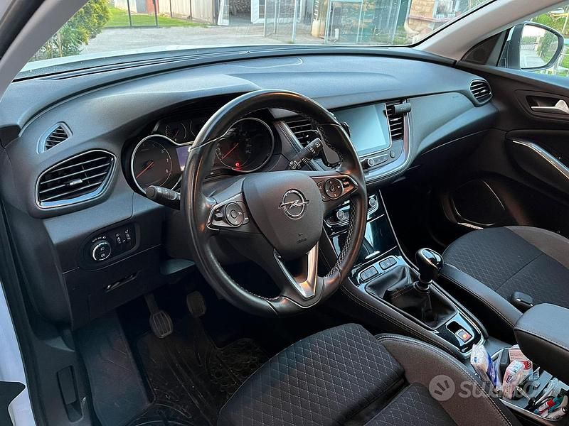 Usata Opel Grandland X Innovation 131 CV (96 kW) 2019 Bianco SUV