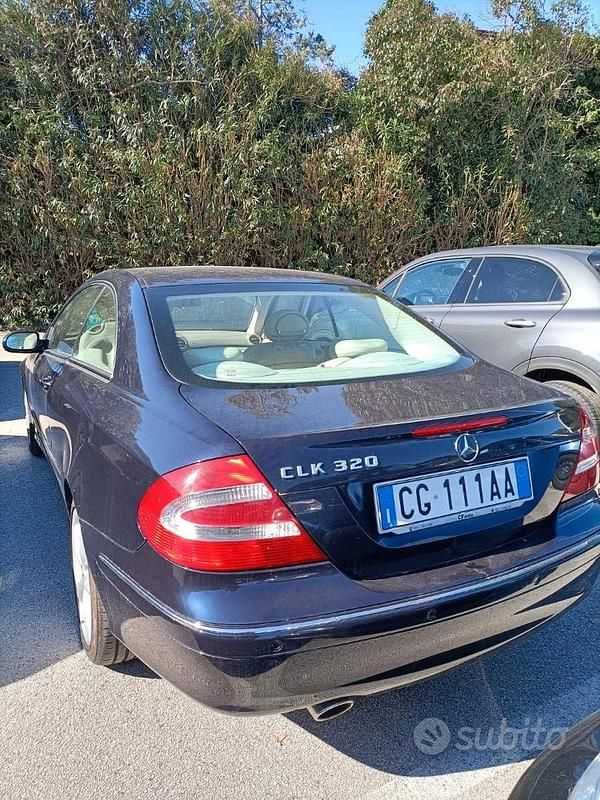 Usata Mercedes CLK320 218 CV (160 kW) 2003 Blu Coupé