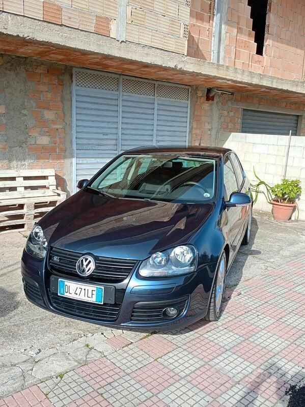 Usata VW Golf V 105 CV (77 kW) 2008 Verde Berlina