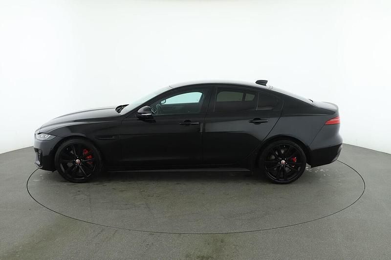 Usata Jaguar XE R-Dynamic 204 CV (150 kW) 2023 Nero Berlina