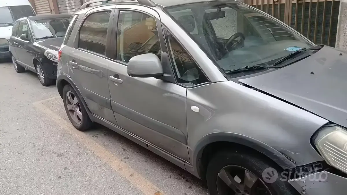 Usata Suzuki SX4 54 CV (39 kW) 2012 Grigio Berlina