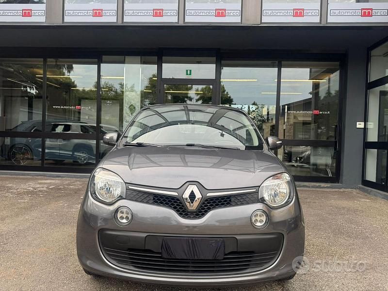 Usata Renault Twingo SE 69 CV (50 kW) 2019 Grigio Utilitaria