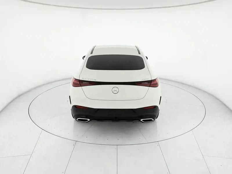 Nuova Mercedes GLC300 Advanced 333 CV (244 kW) 2026 Bianco Coupé