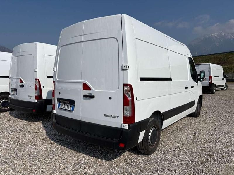 Usata Renault Master 135 CV (99 kW) 2023 Bianco Monovolume