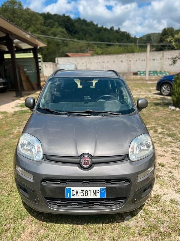 Usata Fiat Panda Lounge 69 CV (50 kW) 2020 Grigio Utilitaria