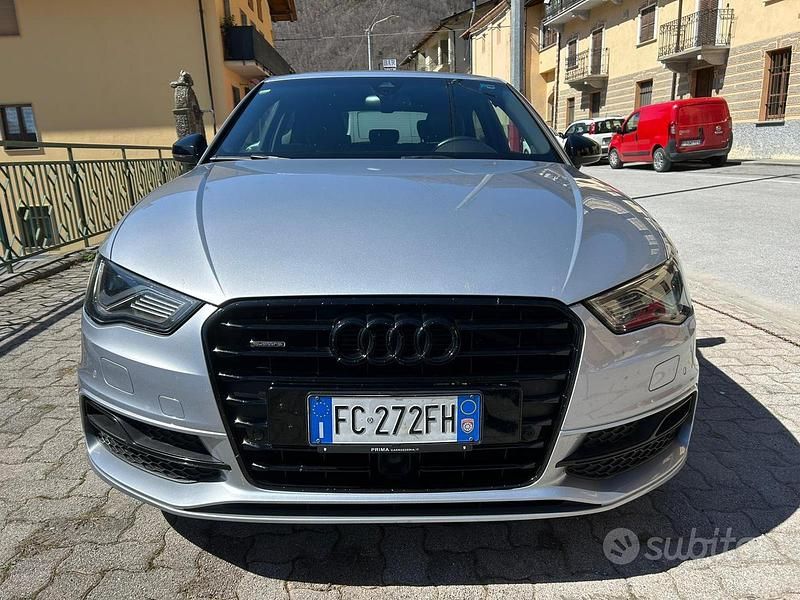 Usado Audi A3 S-Line 184 CV (135 kW) 2015 Gris Berlina