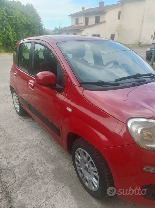 Usata Fiat Panda 69 CV (50 kW) 2015 Rosso Utilitaria