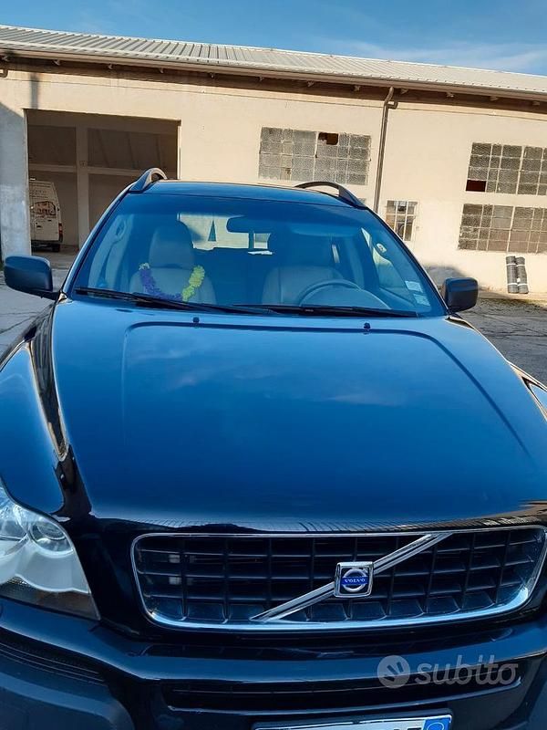 Begagnad Volvo XC90 Executive 185 HK (136 kW) 2006 Svart SUV