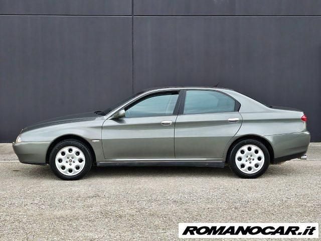 Usata Alfa Romeo 166 Progression 205 CV (150 kW) 2001 Grigio Berlina