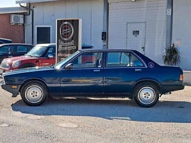 Usata Maserati 422 223 CV (164 kW) 1988 Blu/azzurro Berlina