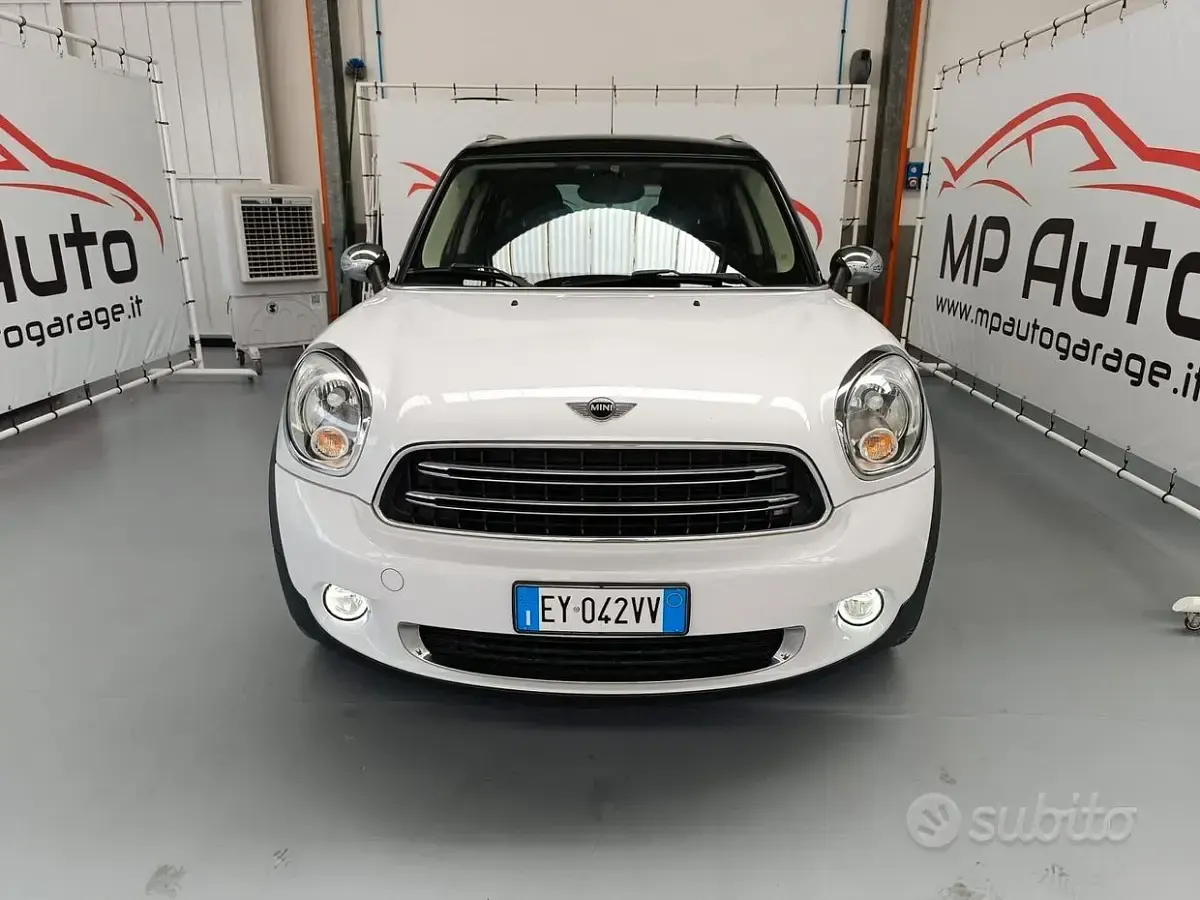 Usata Mini Cooper D Countryman Business 111 CV (81 kW) 2015 Bianco SUV