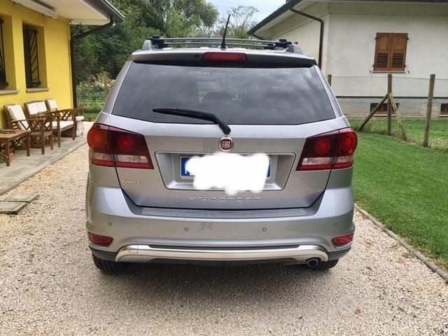 Usata Fiat Freemont Cross 170 CV (125 kW) 2015 Grigio SUV