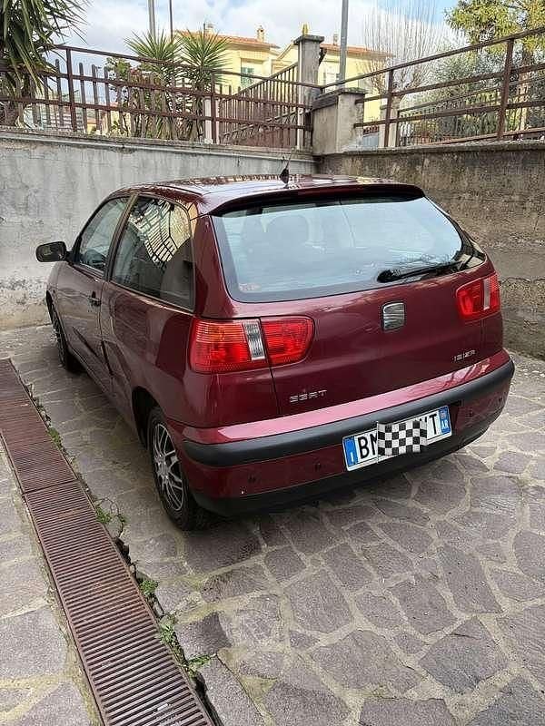 Usata Seat Ibiza Stella 50 CV (36 kW) 2000 Utilitaria