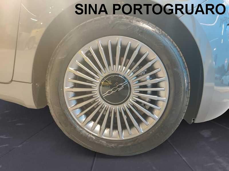 Occasion Fiat 500e 69 kW (95 PK) 2024 Grijs Hatchback
