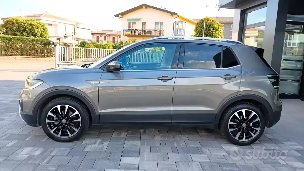 Usata VW T-Cross Style 116 CV (85 kW) 2019 Grigio SUV