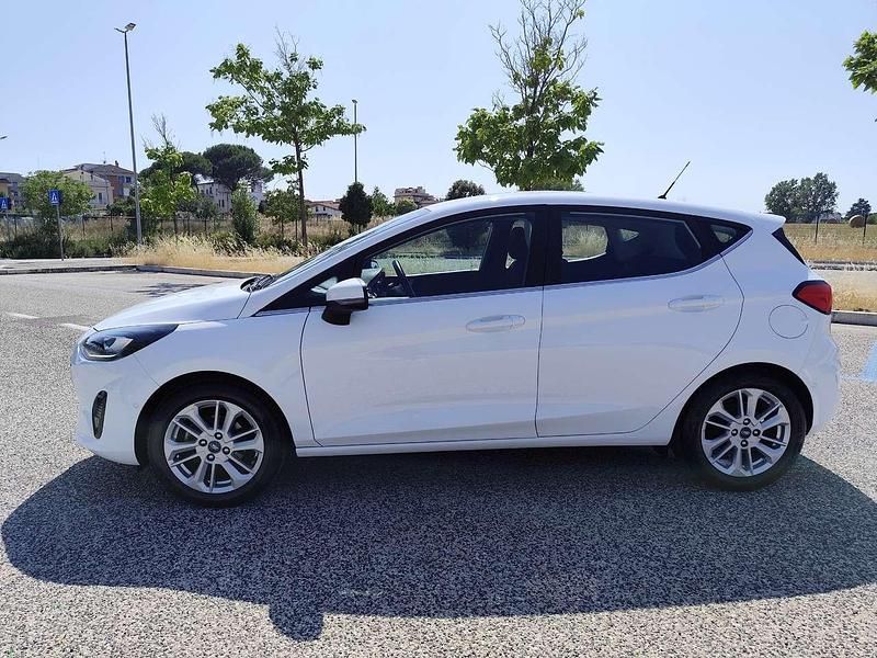 Usata Ford Fiesta Titanium 75 CV (55 kW) 2023 Bianco Utilitaria
