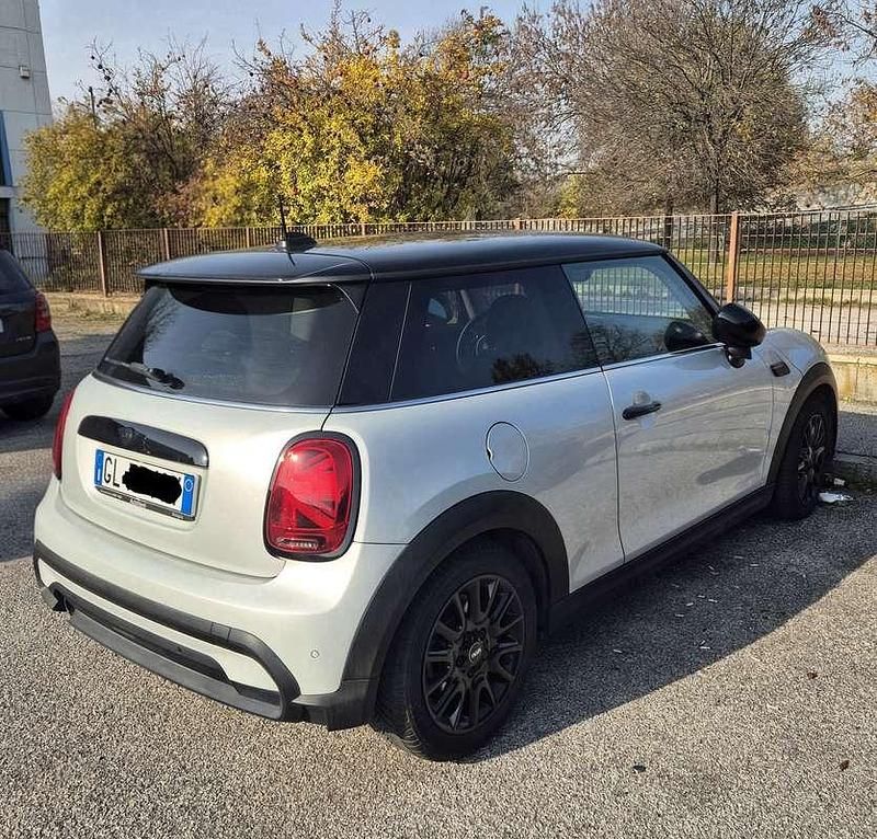 Usata Mini Cooper Classic 136 CV (100 kW) 2022 Argento Utilitaria