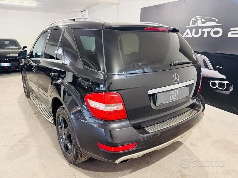 Usata Mercedes ML350 Premium 224 CV (164 kW) 2010 Nero SUV